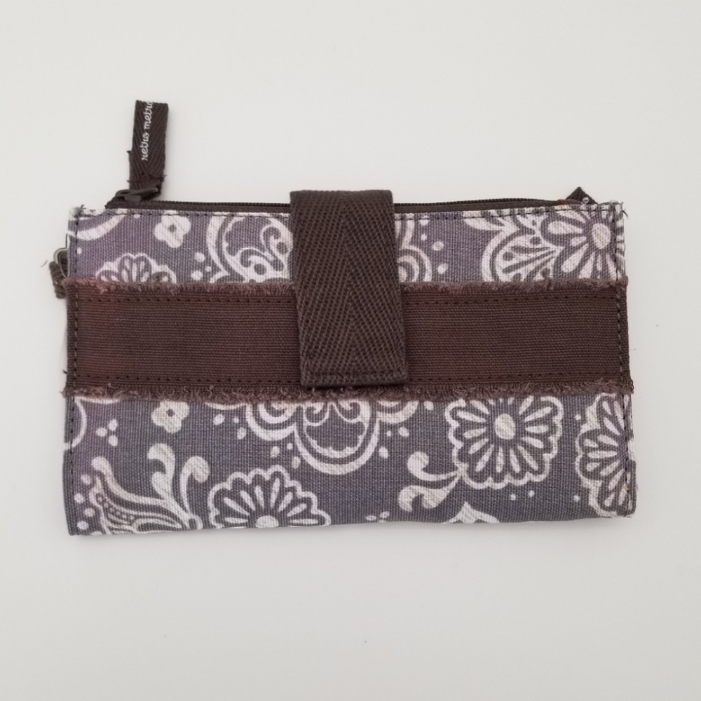 Thirty-one Retro Metro Wallet